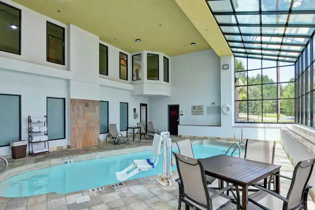 Doubletree By Hilton Hattiesburg, Ms Buitenkant foto
