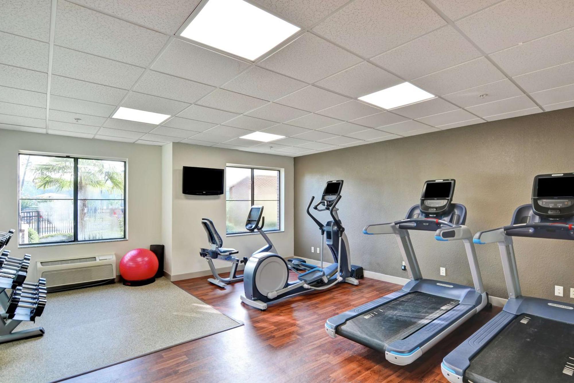 Doubletree By Hilton Hattiesburg, Ms Buitenkant foto